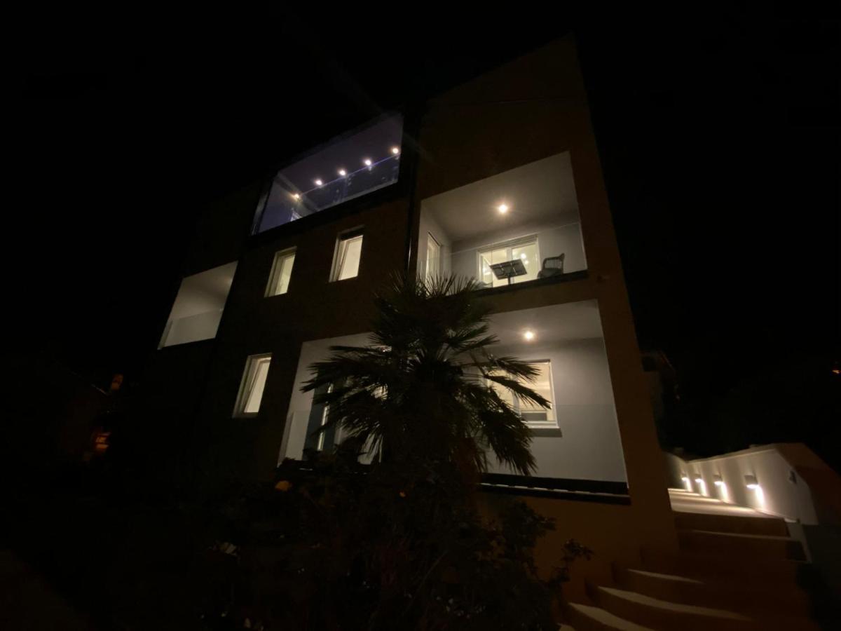 Apartments Hemetek Veli Losinj Bagian luar foto