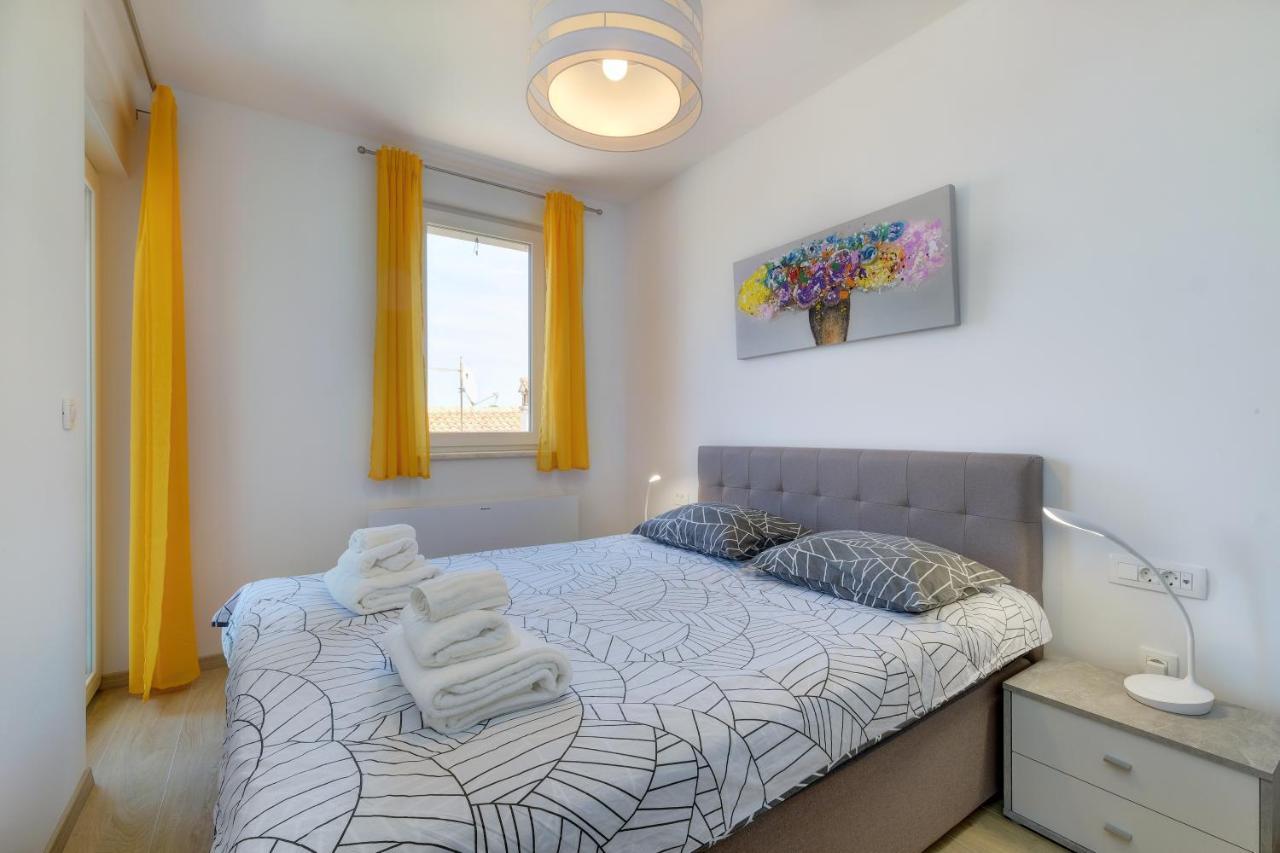 Apartments Hemetek Veli Losinj Bagian luar foto